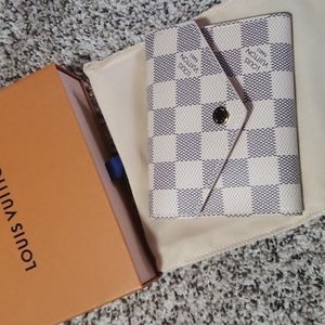 Louis Vuitton Azur Victorine Wallet